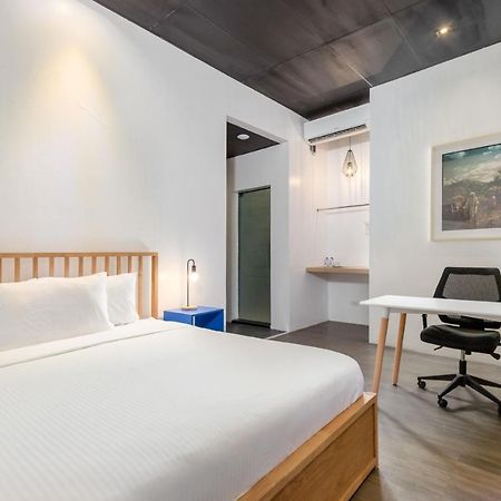 Draper Hotel Makati Makati City Eksteriør bilde