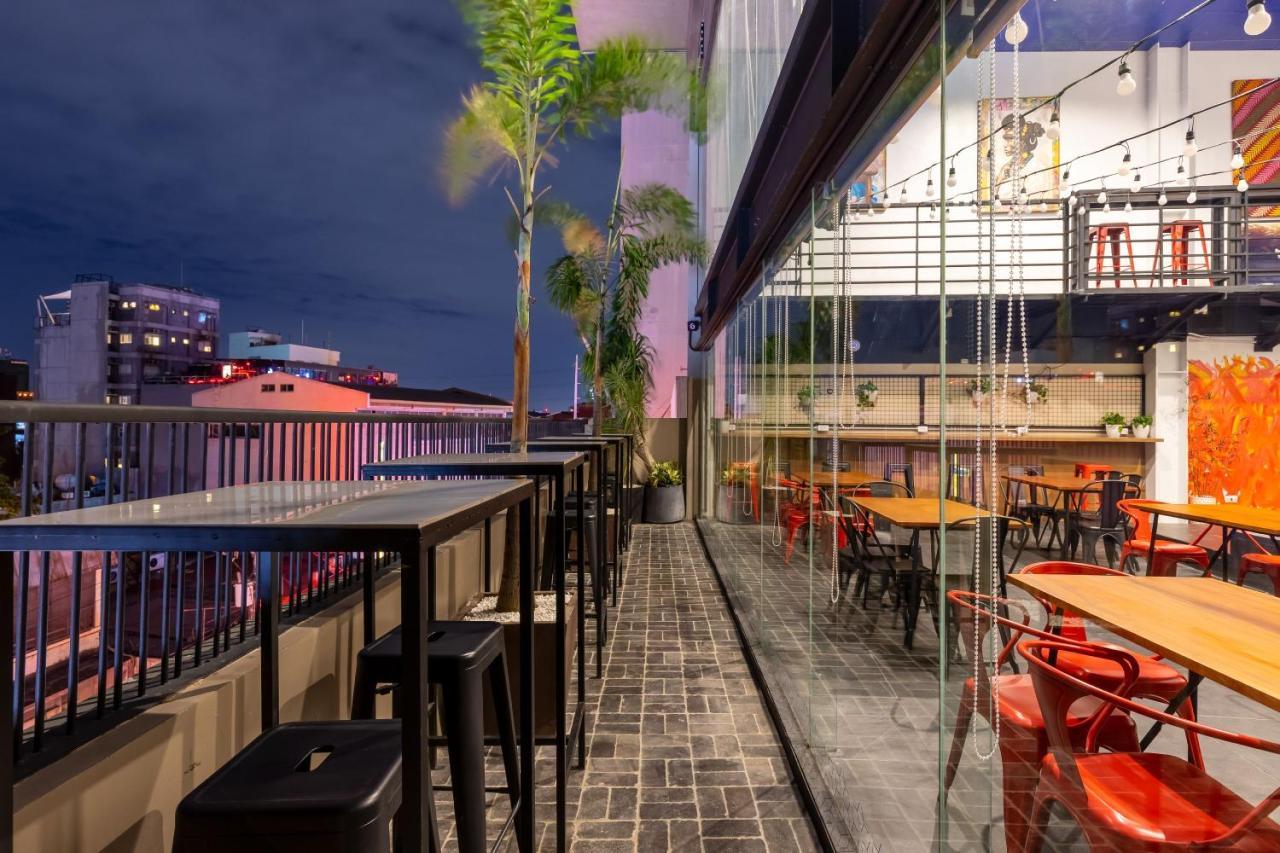Draper Hotel Makati Makati City Eksteriør bilde