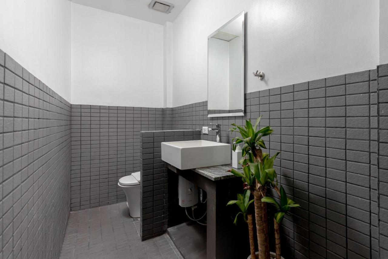 Draper Hotel Makati Makati City Eksteriør bilde